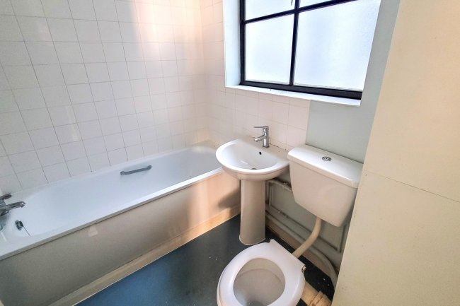 Flat 5, Clandon Court, 1 Sinclair Gardens, West Kensington, London, W14 0AY 6