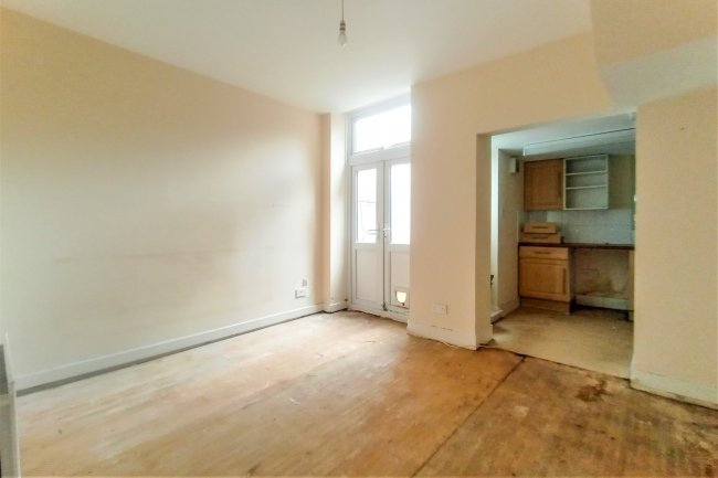 62a and 62b Kingsdown Road, Islington, N19 4LW 1