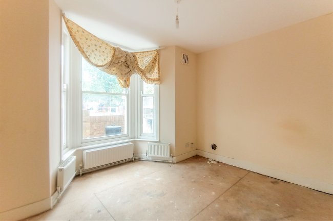 62a and 62b Kingsdown Road, Islington, N19 4LW 1