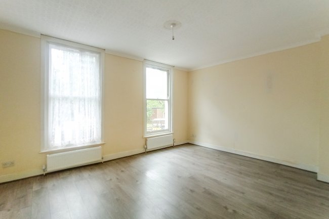 62a and 62b Kingsdown Road, Islington, N19 4LW 1