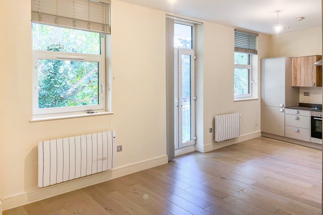 Flat 7 Technology House, Furlong Road, Bourne End, Buckinghamshire, SL8 5AJ 3