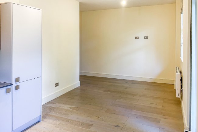 Flat 7 Technology House, Furlong Road, Bourne End, Buckinghamshire, SL8 5AJ 3