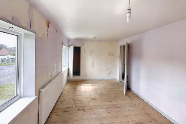 73 Huntsmoor Road, Tadley, Hampshire, RG26 4BU 10