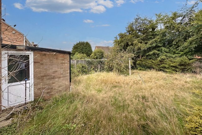 73 Huntsmoor Road, Tadley, Hampshire, RG26 4BU 10