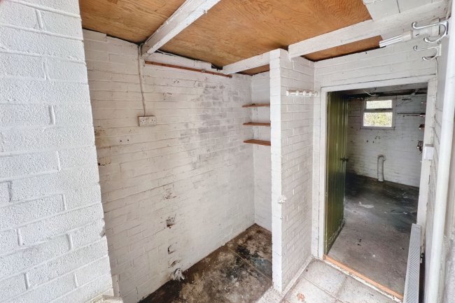 73 Huntsmoor Road, Tadley, Hampshire, RG26 4BU 10