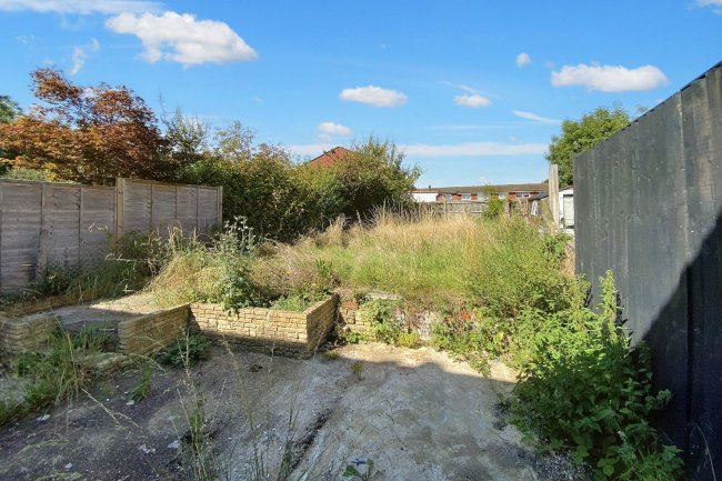 41 Orchardville, Burnham, Slough, SL1 7BD 9