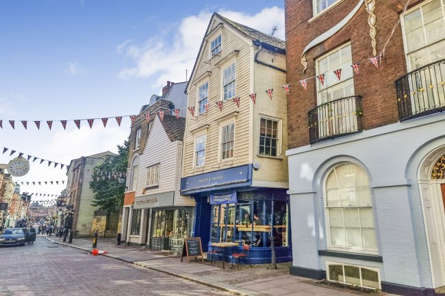 44 High Street, Rochester, ME1 1LD 1