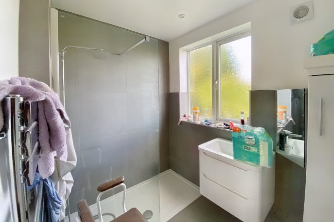 9 Alfriston Avenue, Harrow, Middlesex, HA2 7DY 5