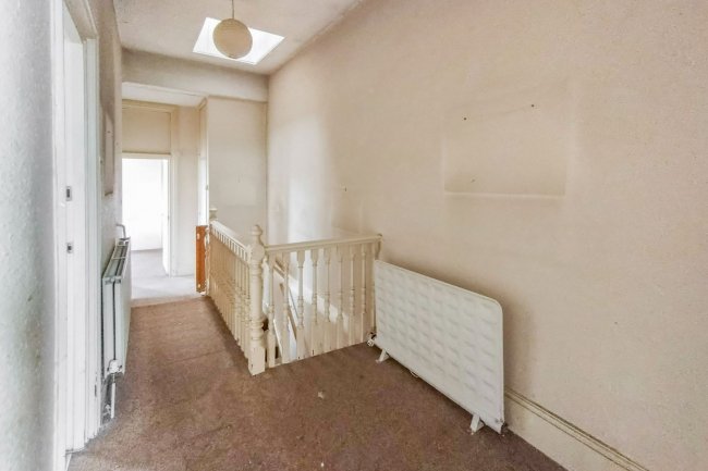 Second Floor Flat and Roof Void, 278 Archway Road, Highgate N6 5AU 9