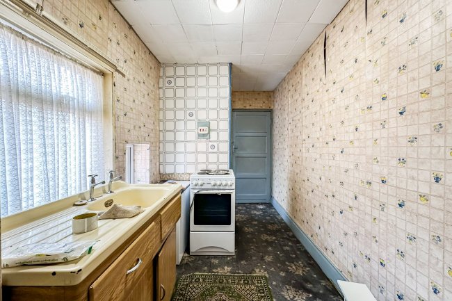 18 Brownlow Road, South Shields, Tyne and Wear, NE34 0QS 3