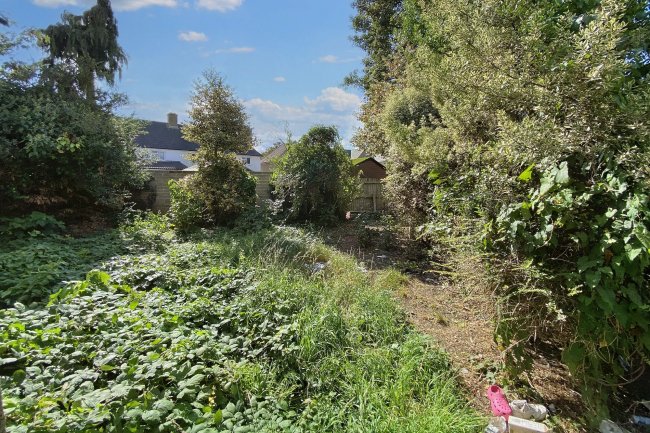 39 Burnell Avenue, Welling, Kent, DA16 3HW 2