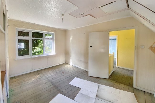 39 Burnell Avenue, Welling, Kent, DA16 3HW 2