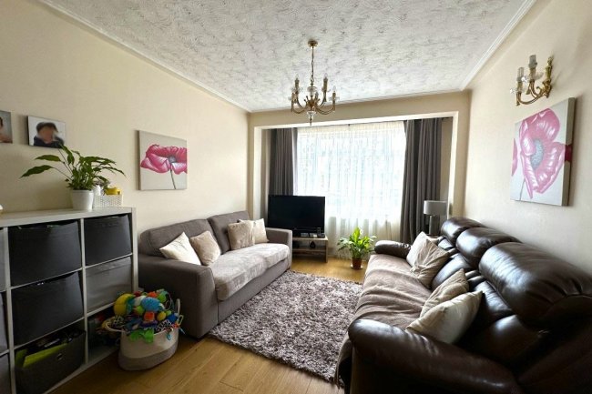 80 Russell Road, Enfield, EN1 4TP 8