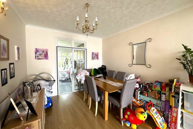 80 Russell Road, Enfield, EN1 4TP 8