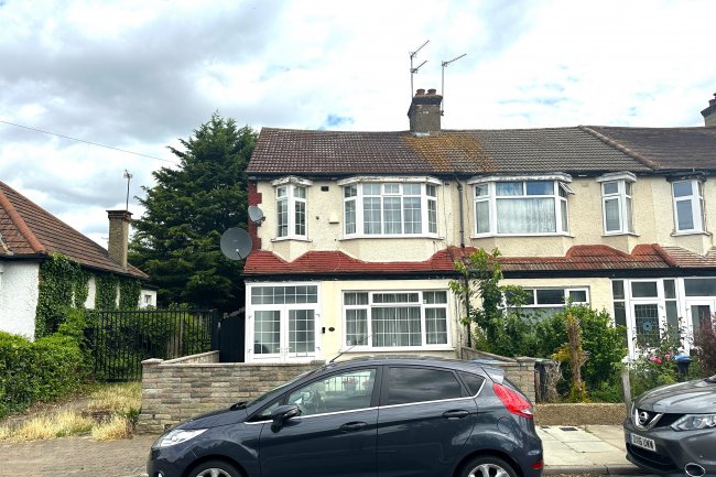 80 Russell Road, Enfield, EN1 4TP 8