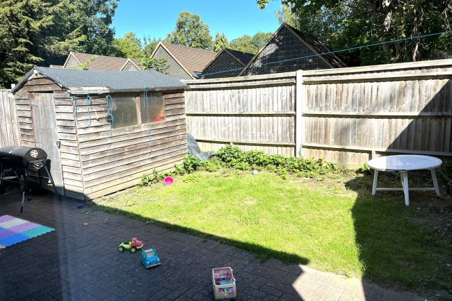 120 Foxley Lane, Purley, CR8 3NB 9