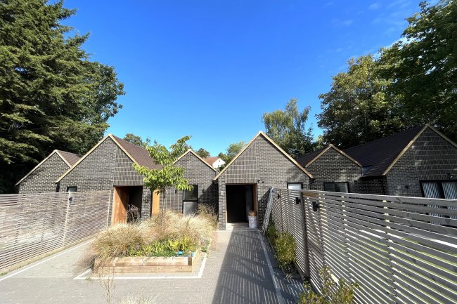 120 Foxley Lane, Purley, CR8 3NB 9