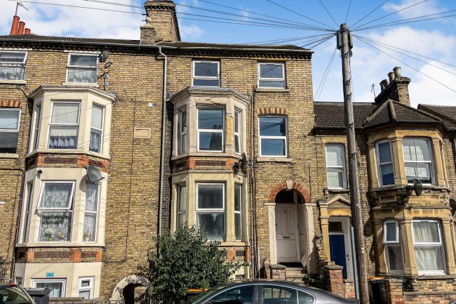 Flat 3, 21 Western Street, Bedford, MK40 1QT 2