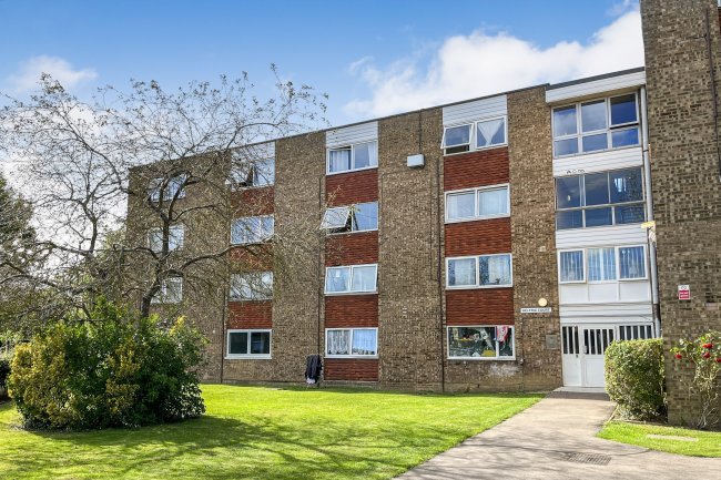 59 Aelfric Court, Brickhill, Bedford MK41 7AU 4