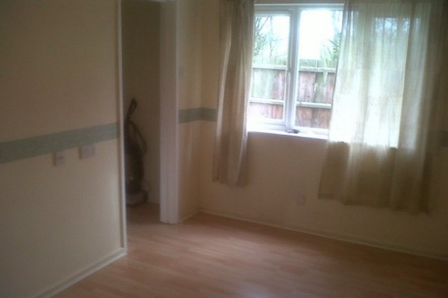 112 Alburgh Close, Bedford MK42 0HF 5