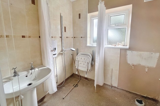 7 Daintree Way, Hemingford Grey, Huntingdon, Cambridgeshire, PE28 9DZ 10