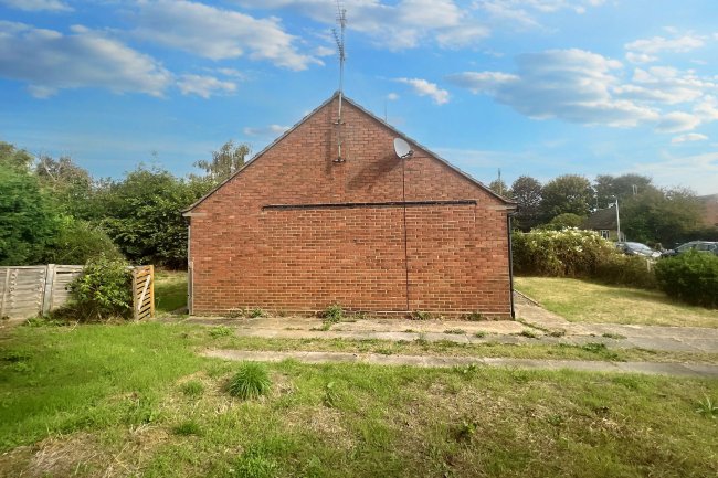 16 Daintree Way, Hemingford Grey, Huntingdon, Cambridgeshire, PE28 9DZ 9