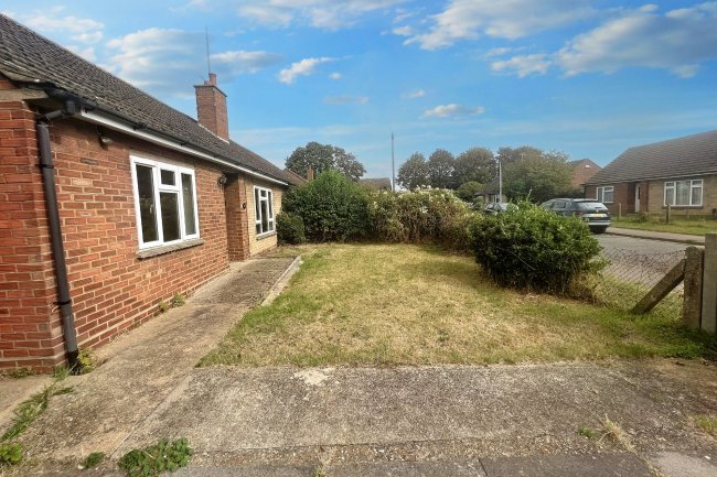 16 Daintree Way, Hemingford Grey, Huntingdon, Cambridgeshire, PE28 9DZ 9