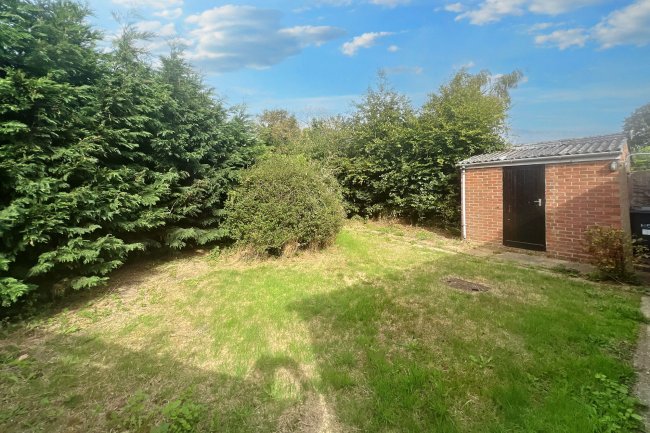 16 Daintree Way, Hemingford Grey, Huntingdon, Cambridgeshire, PE28 9DZ 9