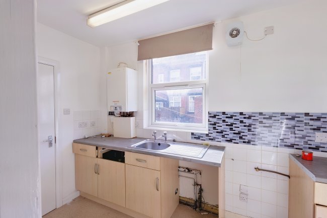 12A & 12B Conway Drive, Leeds, LS8 5JG 6