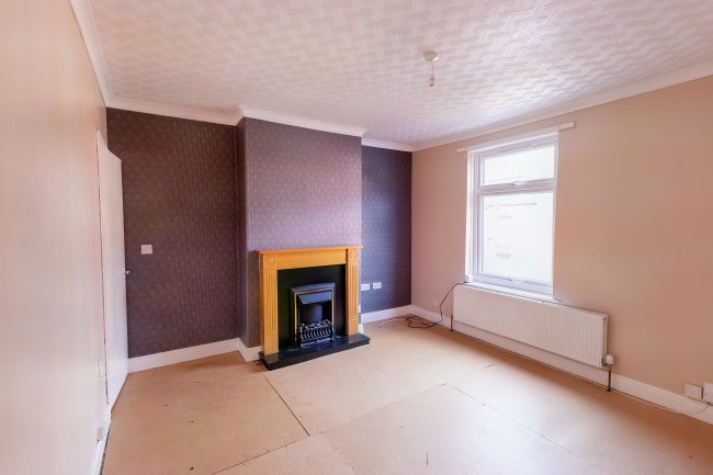 12A & 12B Conway Drive, Leeds, LS8 5JG 6