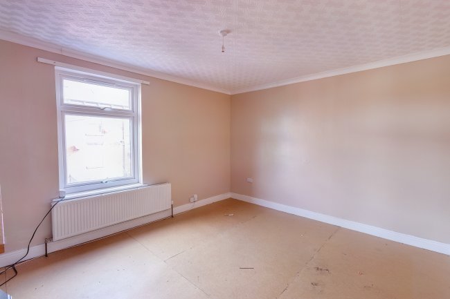 12A & 12B Conway Drive, Leeds, LS8 5JG 6