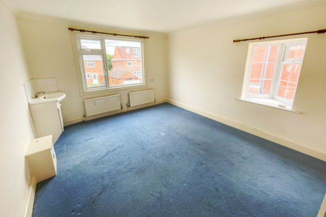 8 Abingdon Road, West Bridgford, Nottingham, NG2 5JR 7