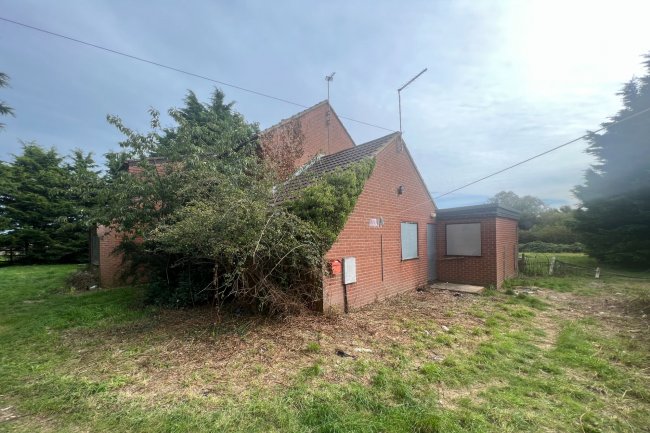 Wedgewood Farm, Mill Road, Burgh Castle, Great Yarmouth, NR31 9QS 1