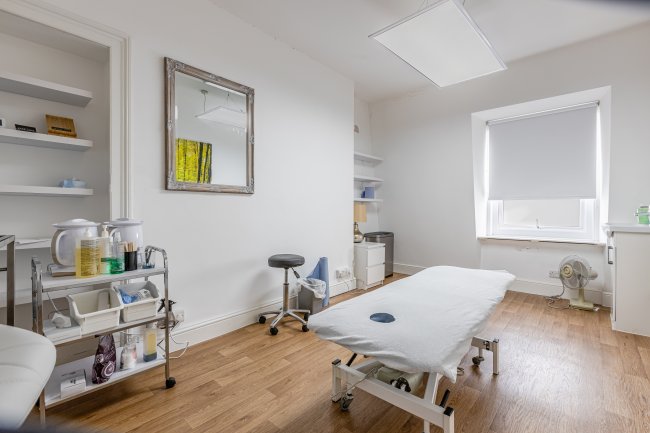 34 Mutley Plain, Plymouth, PL4 6LD 2