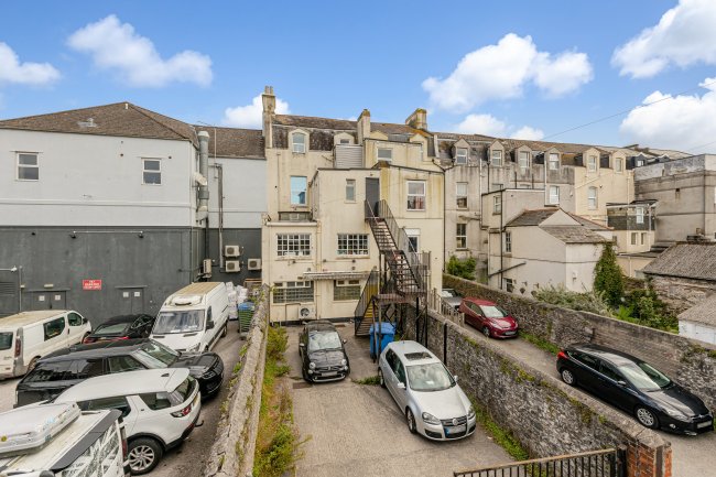 34 Mutley Plain, Plymouth, PL4 6LD 2