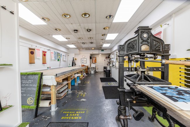 34 Mutley Plain, Plymouth, PL4 6LD 2