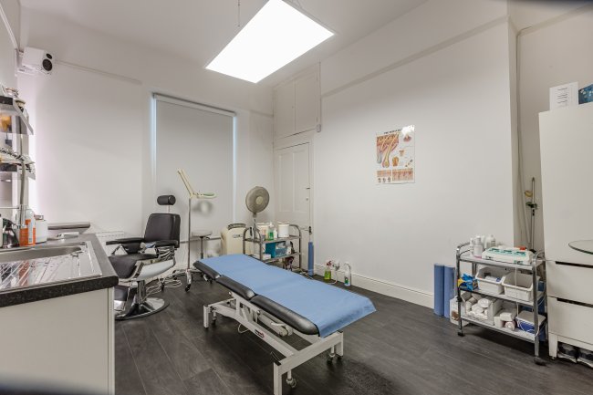 34 Mutley Plain, Plymouth, PL4 6LD 2