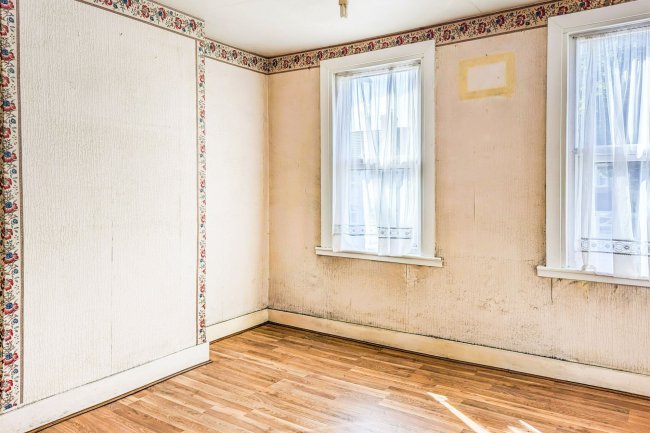 19 Tankerton Terrace, Mitcham Road, Croydon, Surrey CR0 3HJ 2