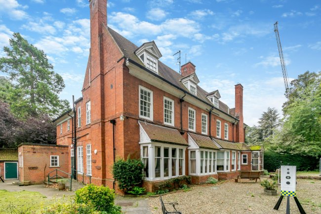 Langholm, 1 Langholm Close, Beverley HU17 7DH 9