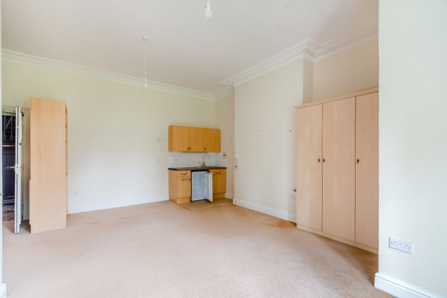 Langholm, 1 Langholm Close, Beverley HU17 7DH 9