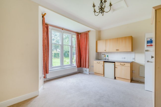 Langholm, 1 Langholm Close, Beverley HU17 7DH 9