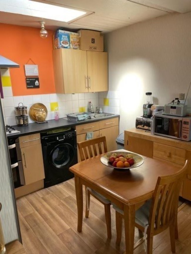 249 Ferry Road, Hullbridge, Essex, SS5 6NA 3