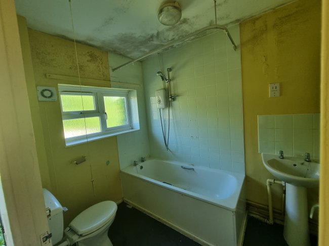 1 and 2 Council Bungalows, Hannath Road, Tydd Gote, Wisbech PE13 5NA 8