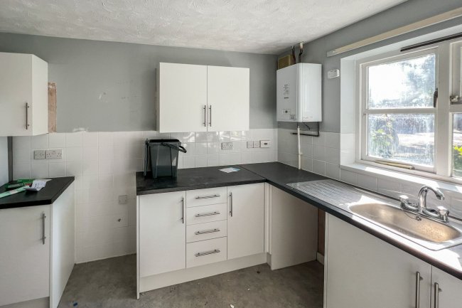 3 Breech Close, Portsmouth, PO3 5QR 9