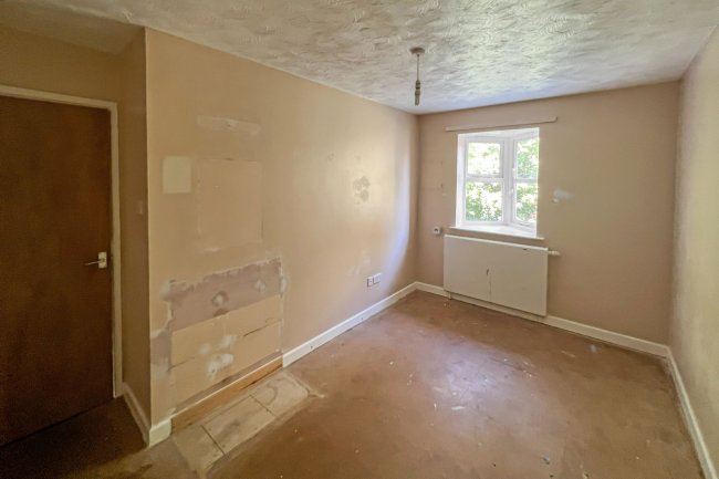 3 Breech Close, Portsmouth, PO3 5QR 9