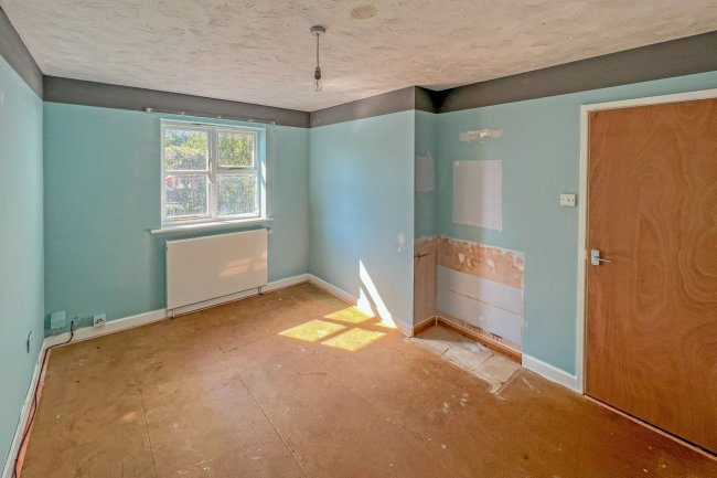 3 Breech Close, Portsmouth, PO3 5QR 9