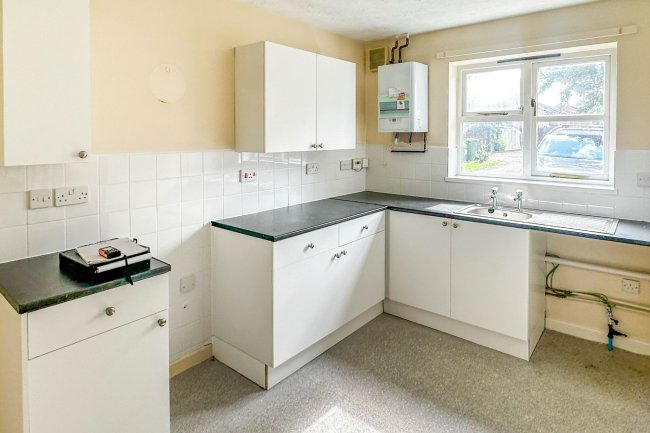 2 Breech Close, Portsmouth, PO3 5QR 8