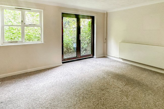 2 Breech Close, Portsmouth, PO3 5QR 8