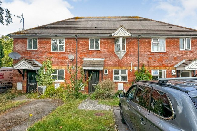 2 Breech Close, Portsmouth, PO3 5QR 8