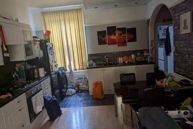 203 High Street, Penge, London, SE20 7PF 4